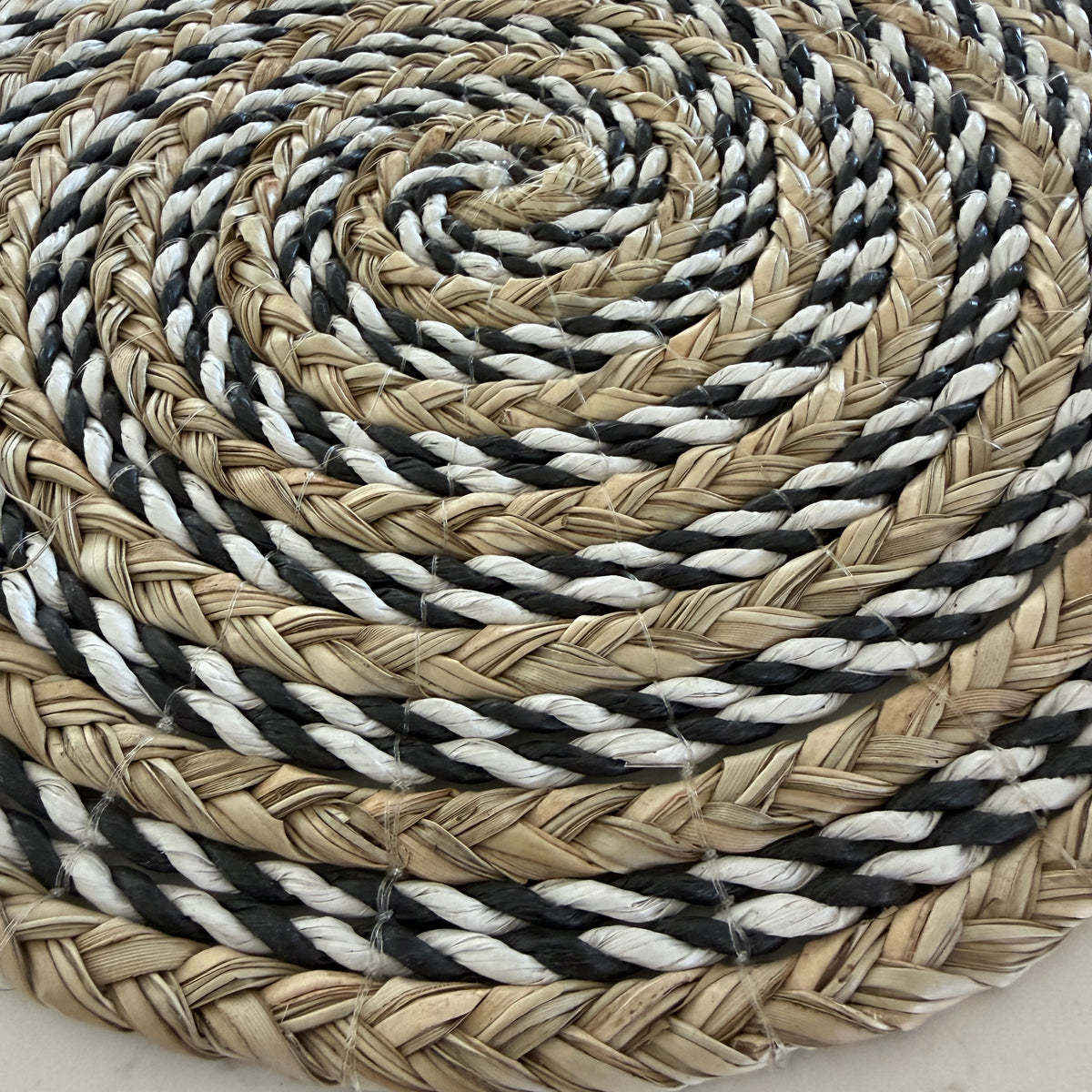 Natural Seagrass Placemat | 36cm | Mixed