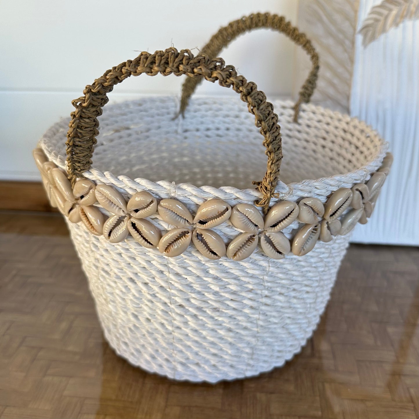 Natural Seagrass Basket | White | Cowrie