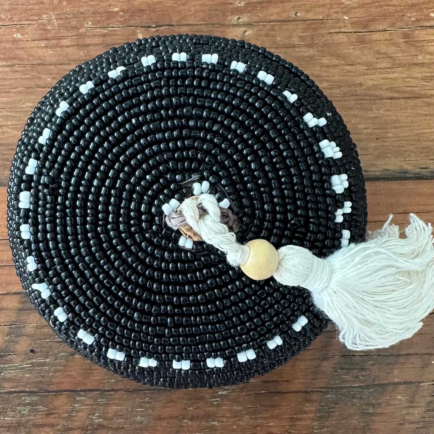 Balinese Gifting Box | Medium | Beaded | Cowrie