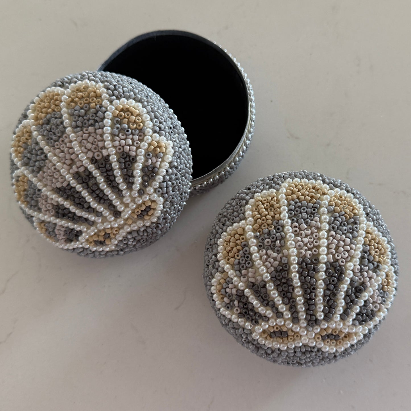 Beaded Gifting Box | Beaded | Clam