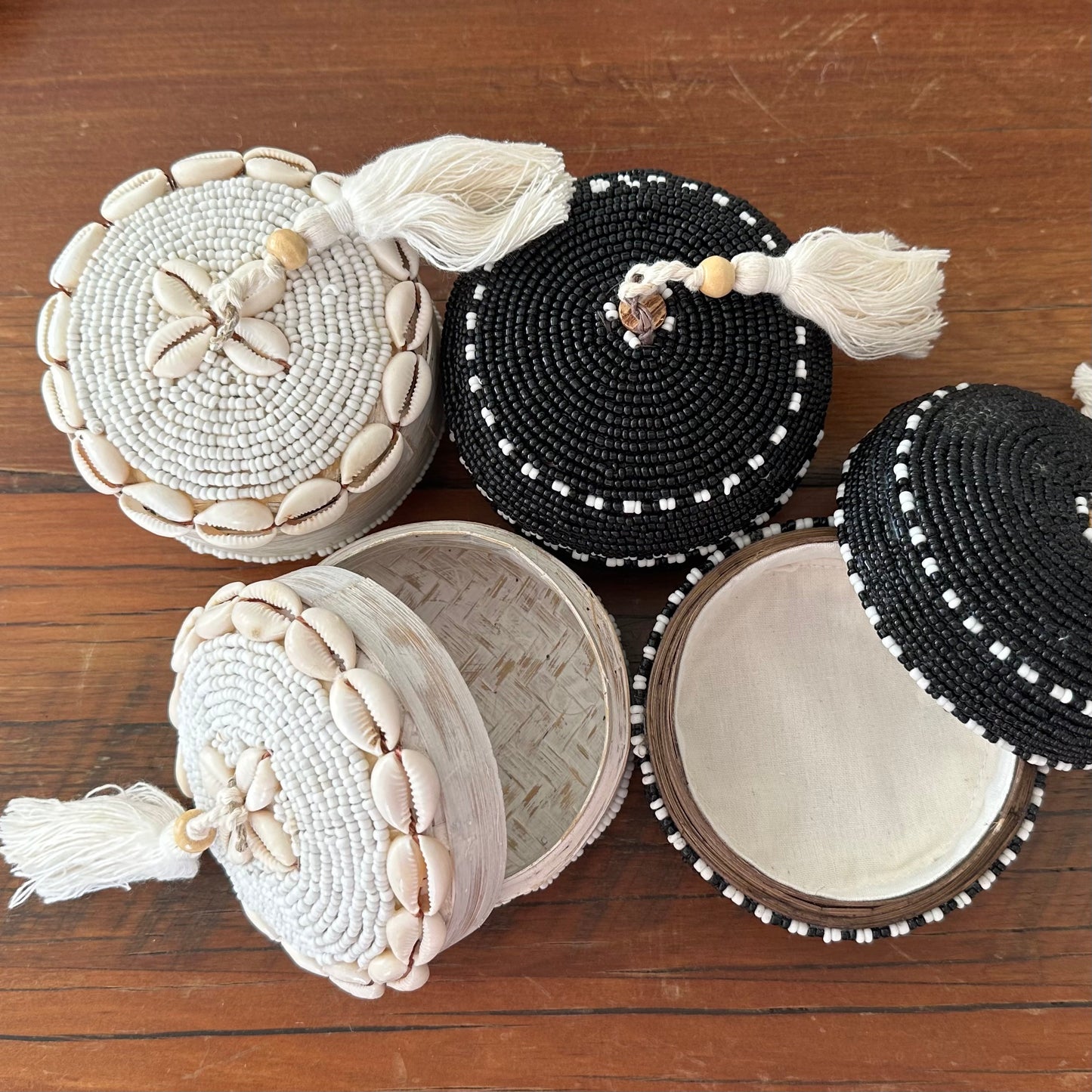 Balinese Gifting Box | Medium | Beaded | Cowrie