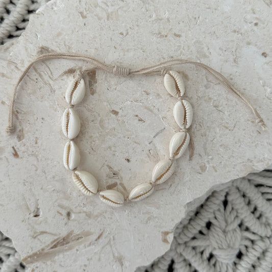 Cantik Shell Bracelet  | Adustable