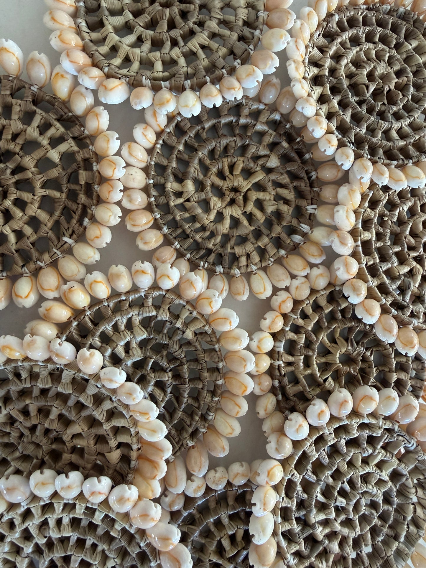 Natural Raffia & Shell | Coaster