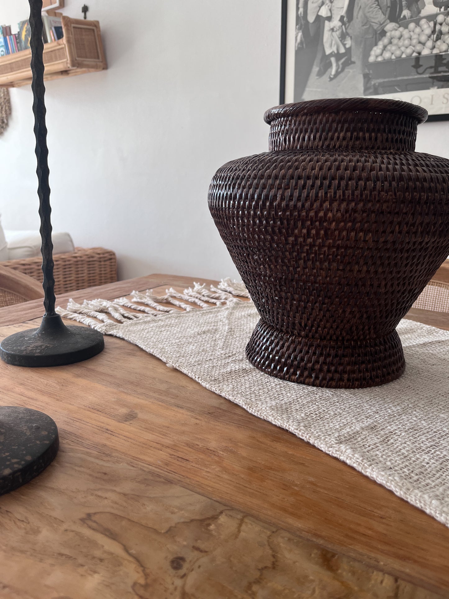 Hamptons Rattan Urn/Pot | Chocolate