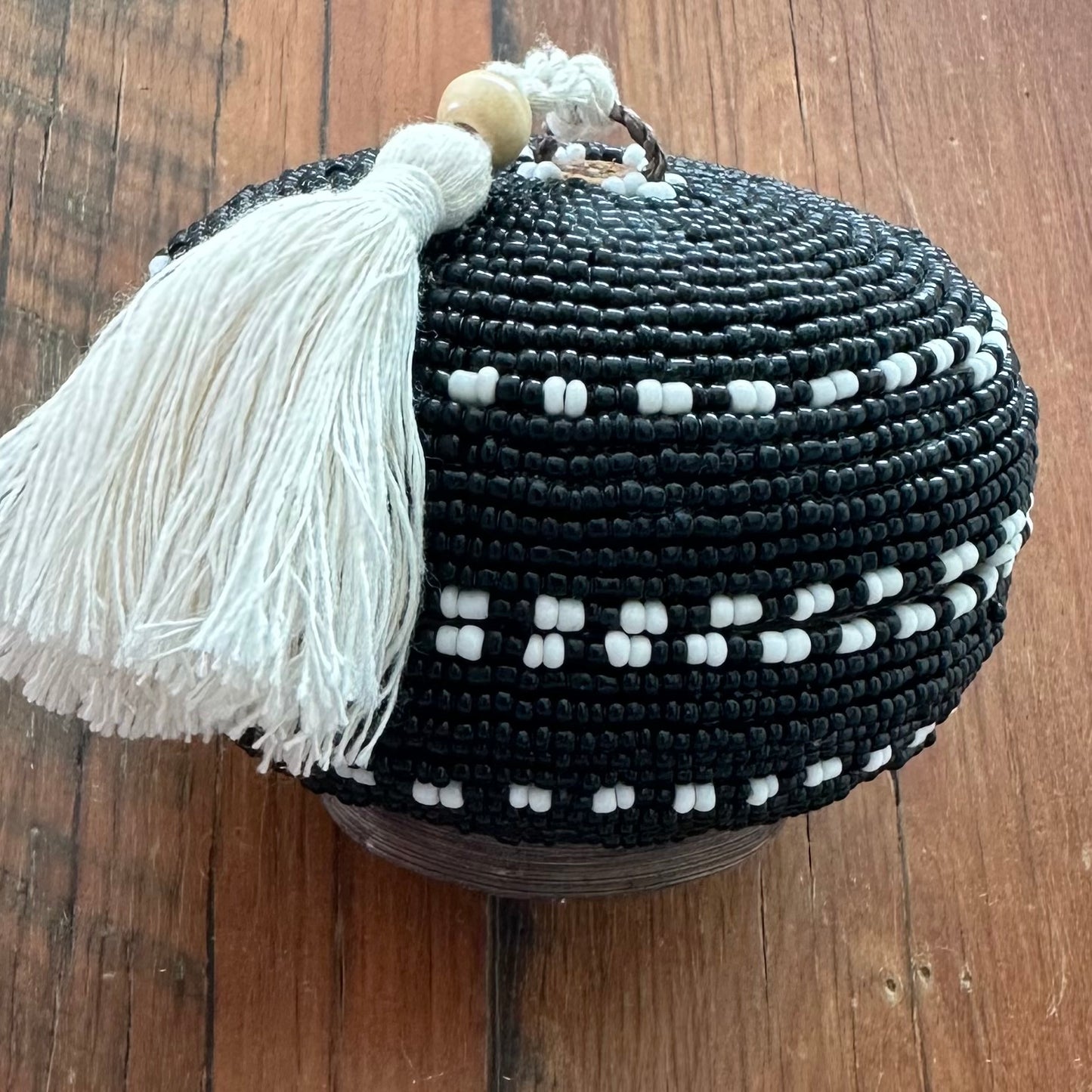 Balinese Gifting Box | Medium | Beaded | Cowrie