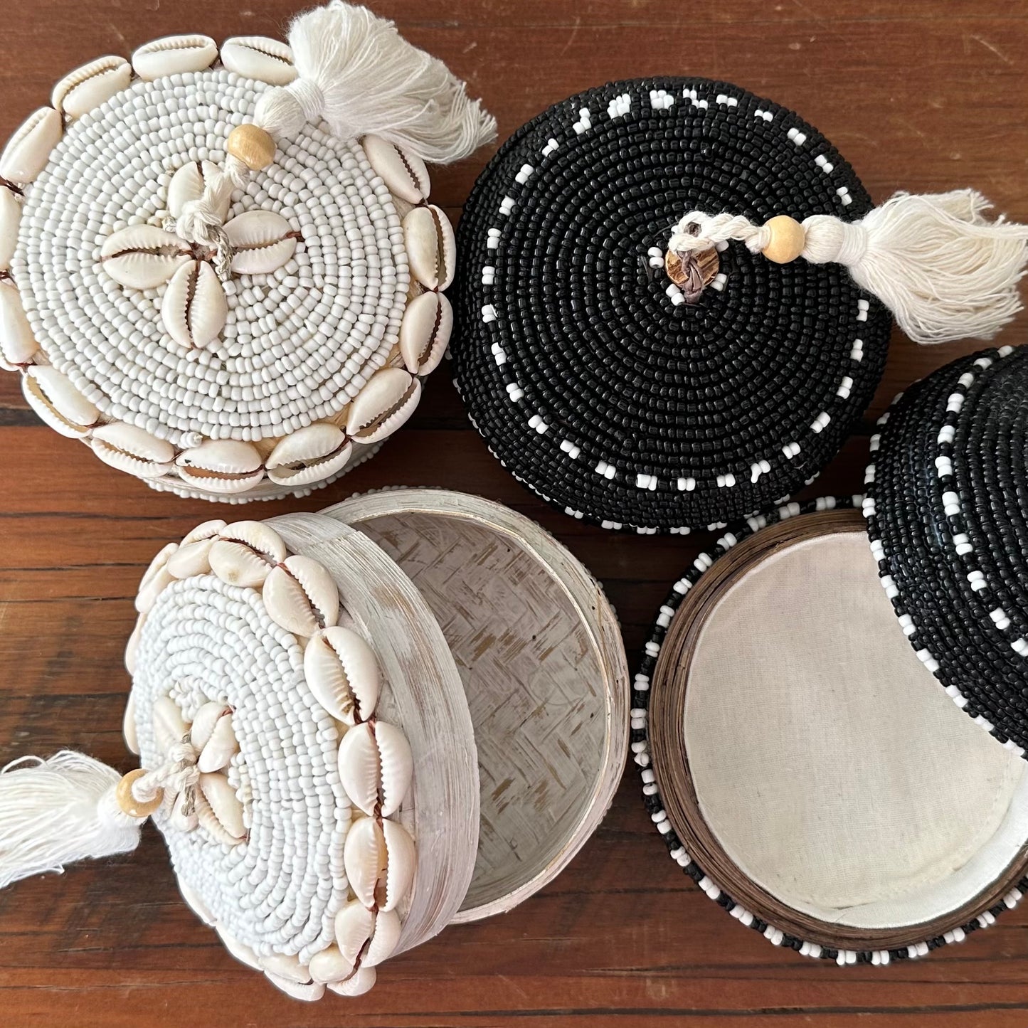 Balinese Gifting Box | Medium | Beaded | Cowrie