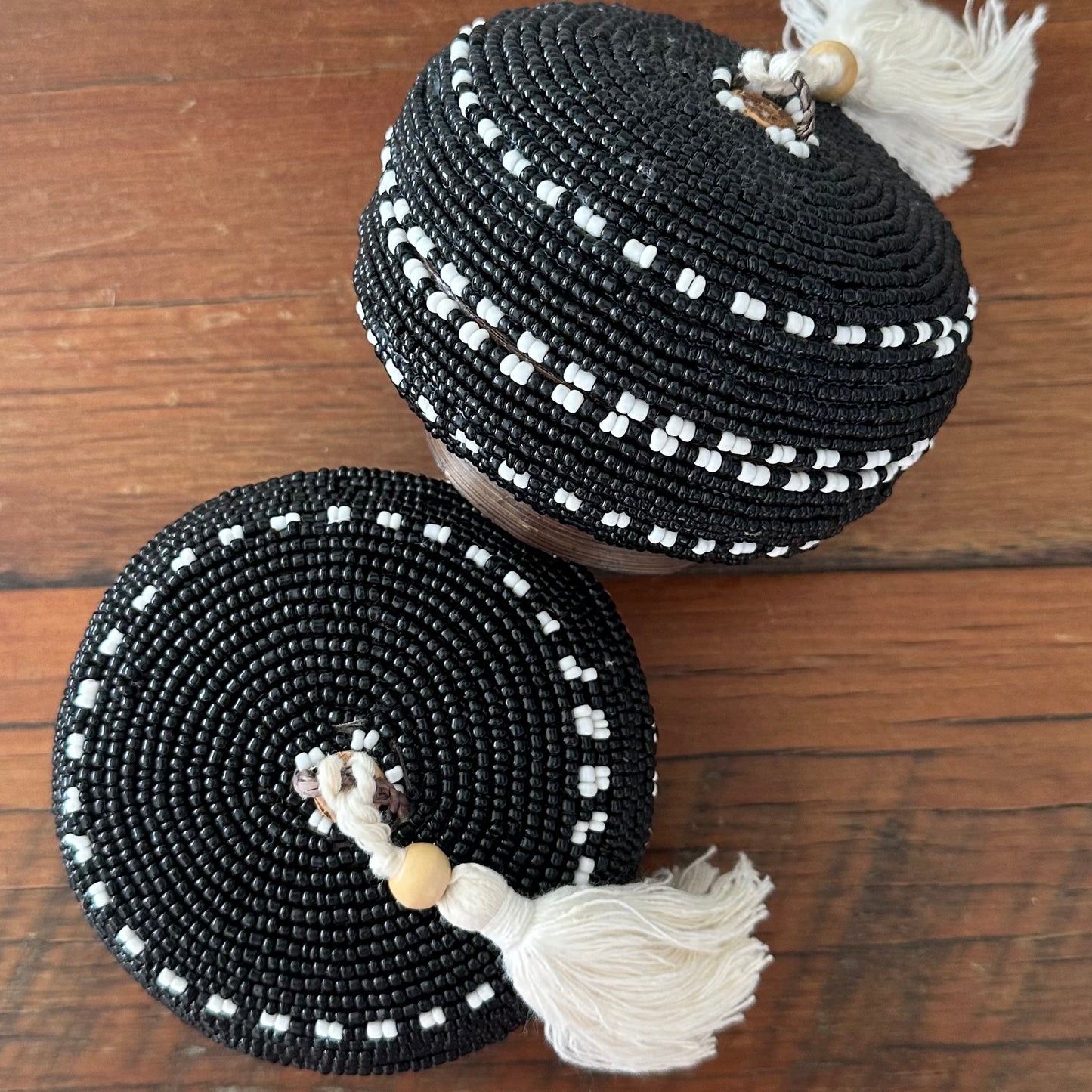 Balinese Gifting Box | Medium | Beaded | Cowrie