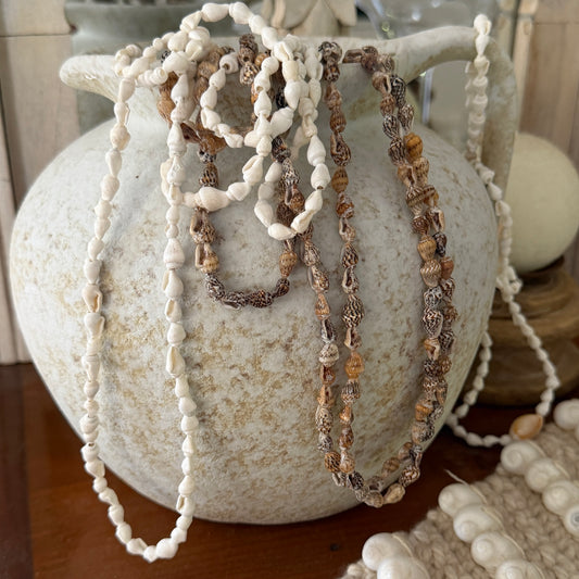 Cantik Shell Necklace / Lei