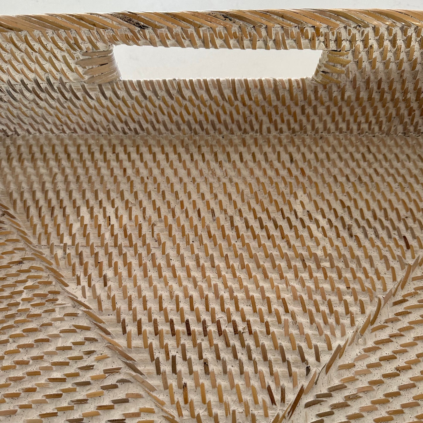 Hamptons Rattan Tray - Square Whitewashed | Medium