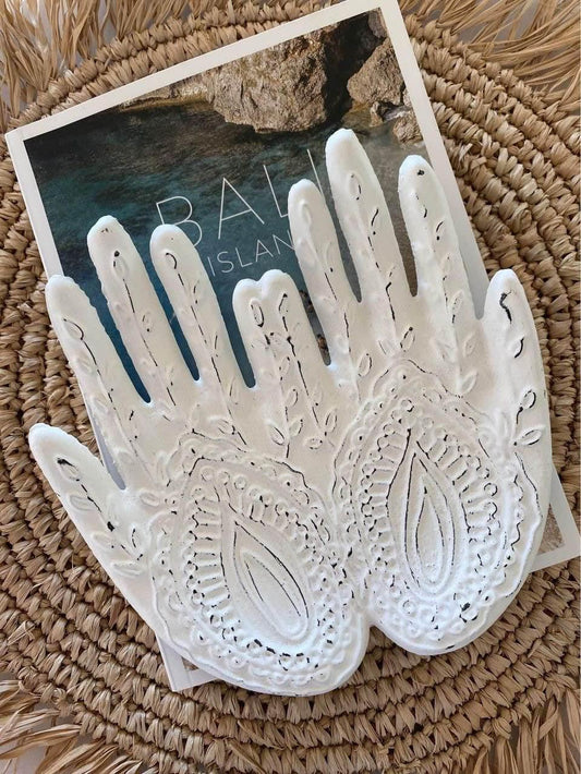 Giving and Receiving Hands Trinket Tray | WHITE |