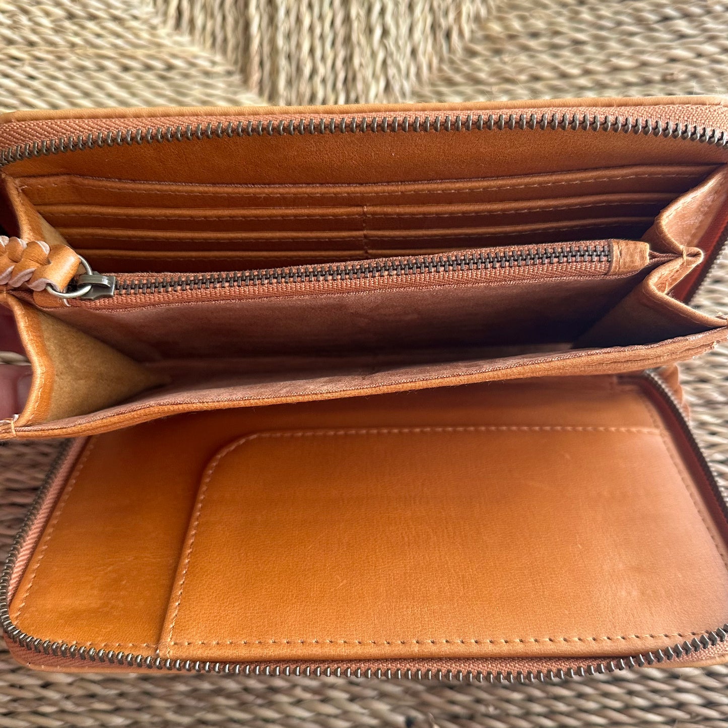 Traveller Palm Leather Clutch/Wallet